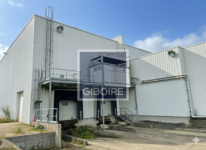 Industriel dans Betton à louer - Photo du bâtiment - Image 3 de 7