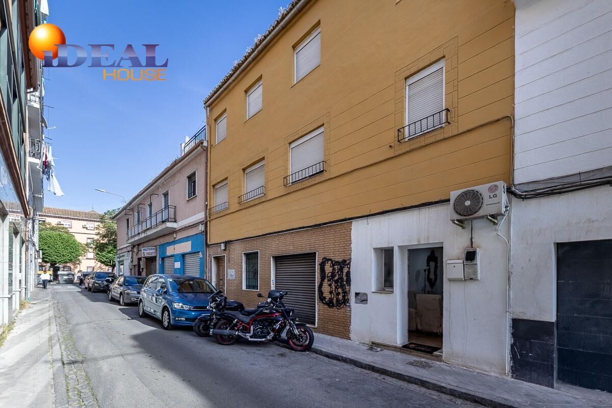 Retail in Granada, Granada for sale Building Photo- Image 1 of 18