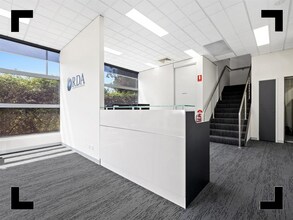 15 Ricketts Rd, MOUNT WAVERLEY à louer Photo intérieure- Image 1 de 3