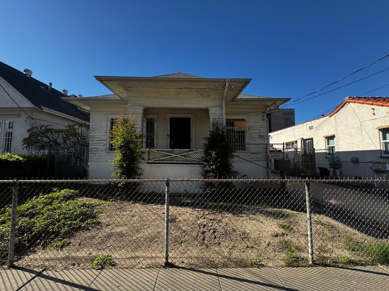 1025 Kenmore Avenue Ave, Los Angeles, CA à vendre - Photo du bâtiment - Image 2 de 6