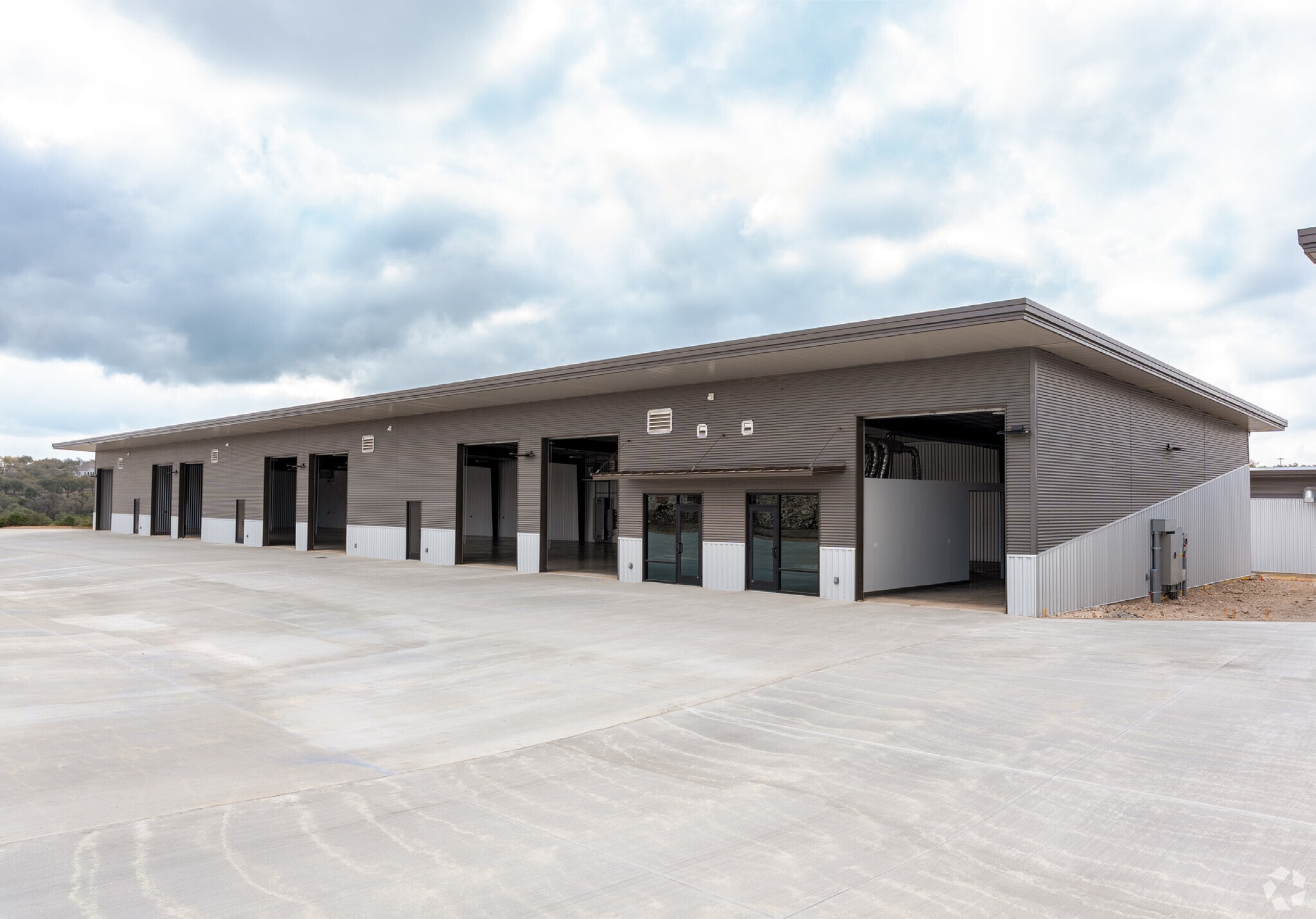 1900 S Cranes Mill Rd, New Braunfels, TX for lease Building Photo- Image 1 of 31