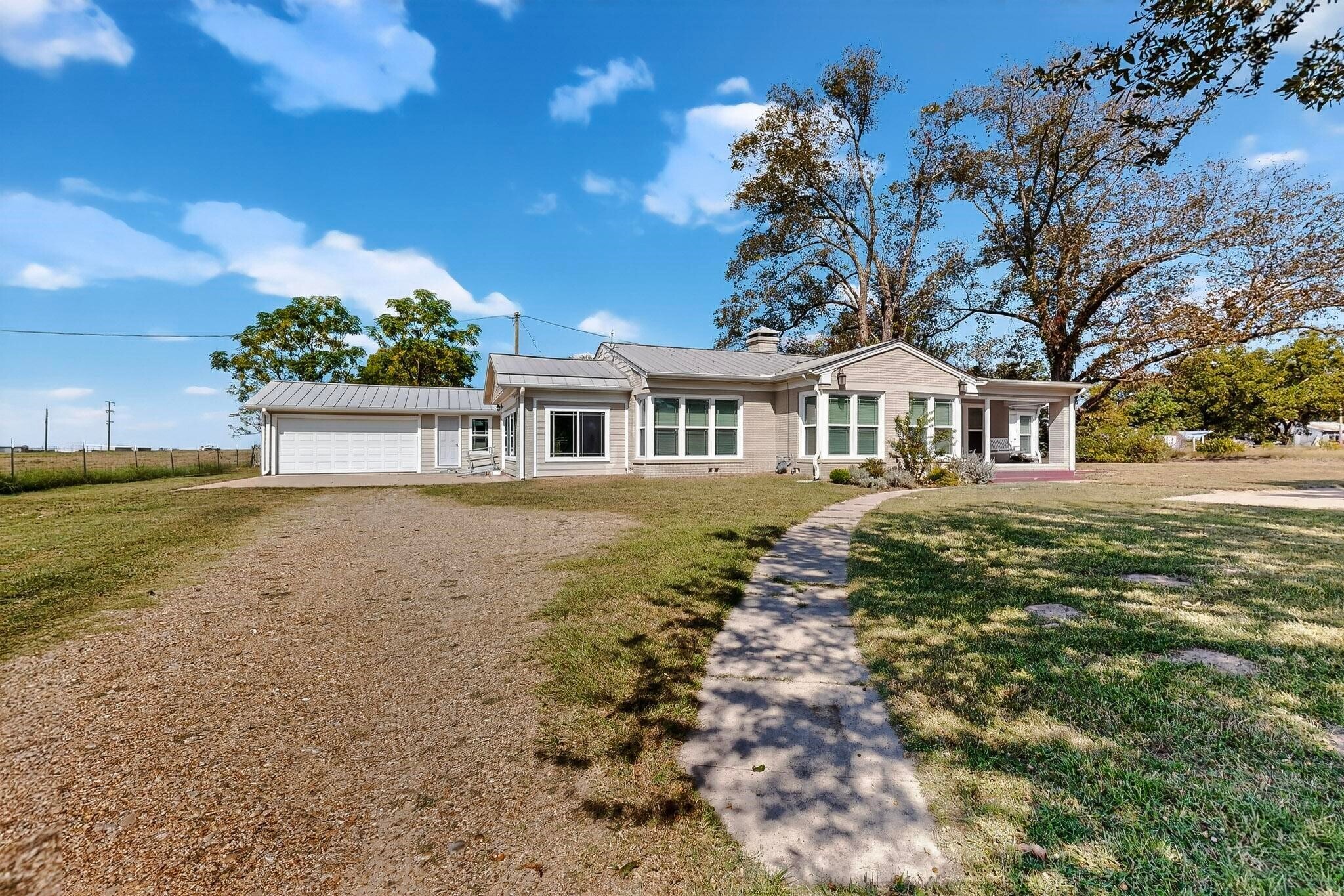 1800 W Frank St, Grand Saline, TX à vendre Photo principale- Image 1 de 8