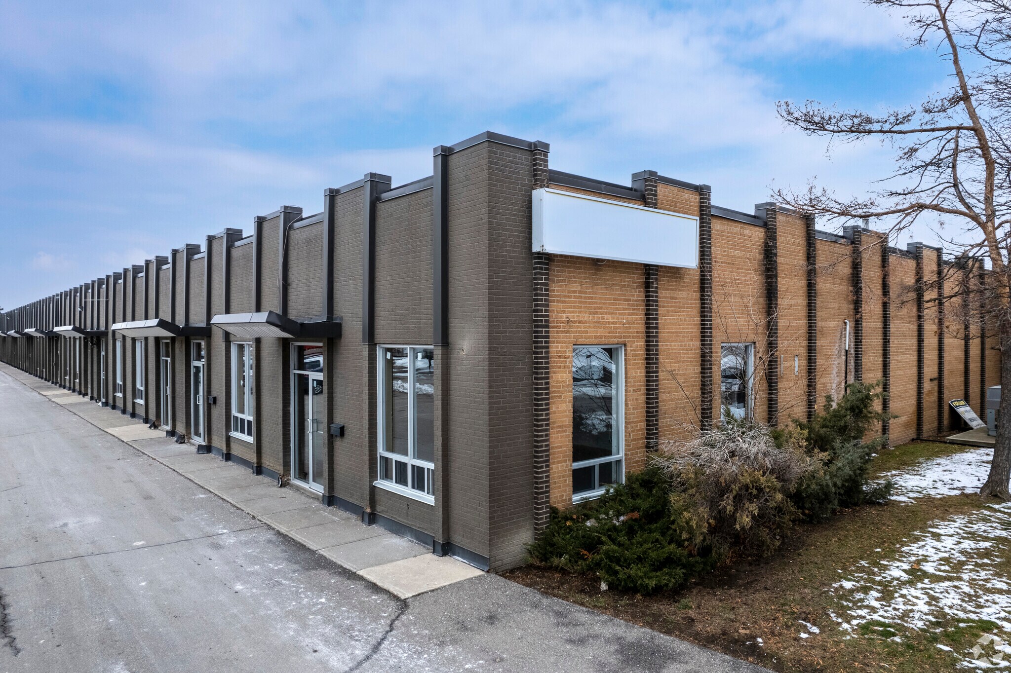 620-660 Supertest Rd, Toronto, ON à vendre Photo du bâtiment- Image 1 de 1