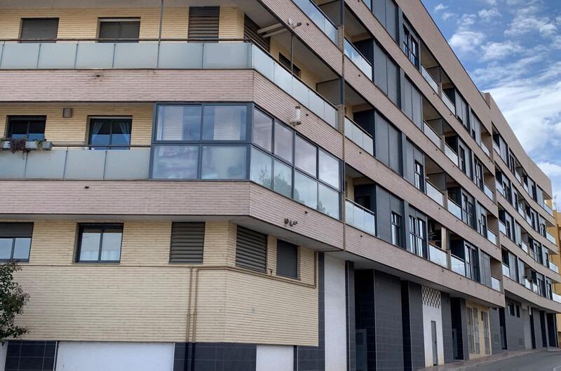 Avinguda Marín Lázaro, 15, Utiel, Valencia à vendre - Photo du bâtiment - Image 3 de 19