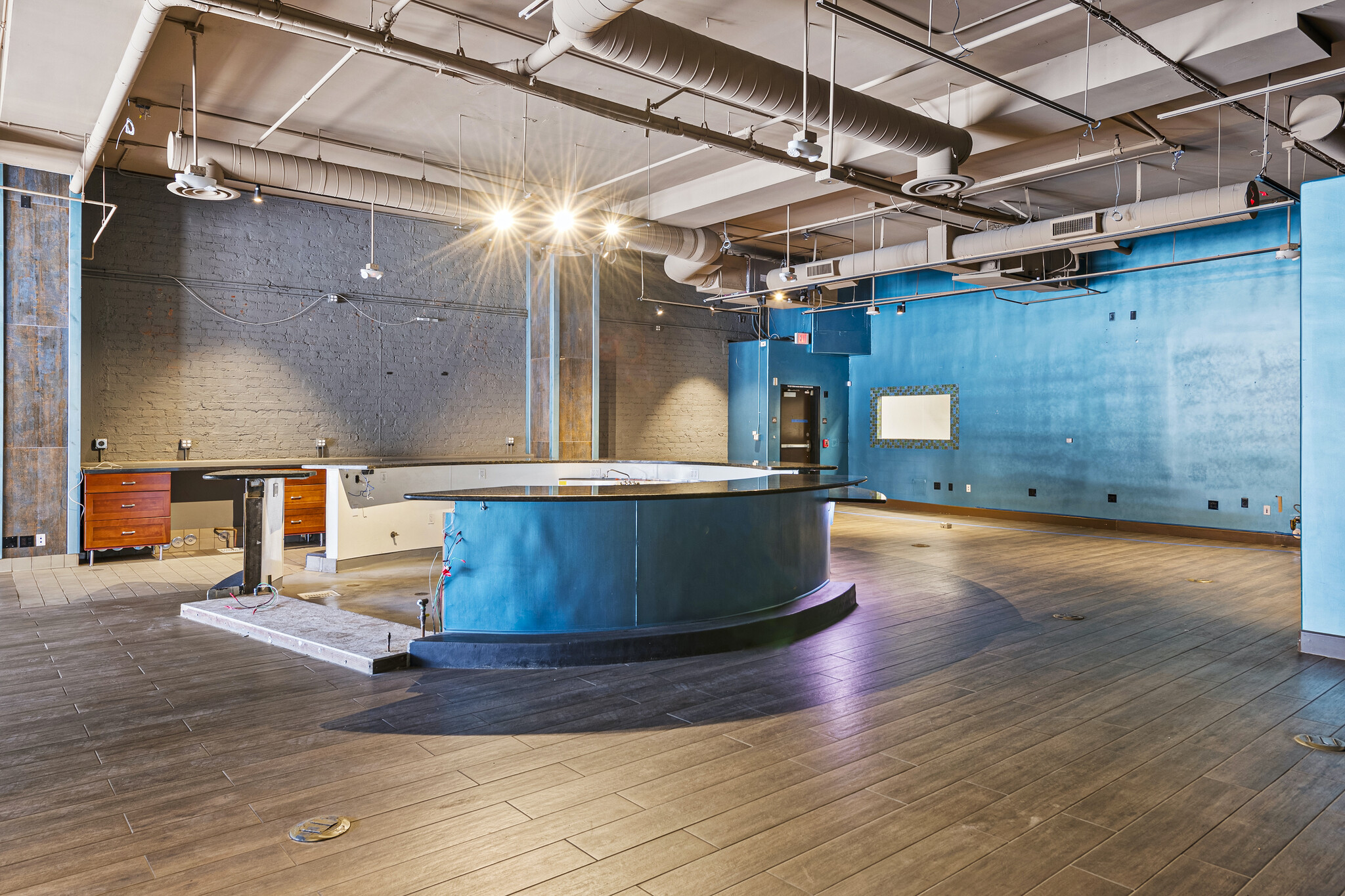 321 Santa Monica Blvd, Santa Monica, CA for lease Interior Photo- Image 1 of 1
