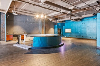 321 Santa Monica Blvd, Santa Monica, CA for lease Interior Photo- Image 1 of 1