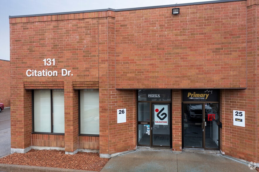 131 Citation Dr, Vaughan, ON à vendre - Photo du bâtiment - Image 3 de 4