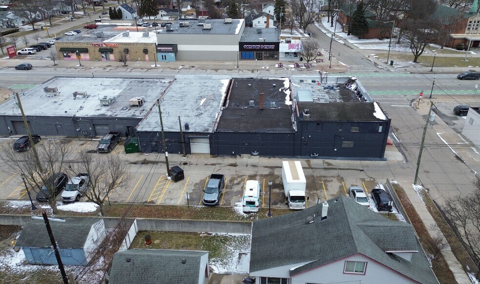 24121 John R Rd, Hazel Park, MI à vendre - Aérien - Image 3 de 4