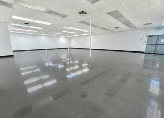 Plus de détails pour 795 San Antonio Rd, Palo Alto, CA - Local d'activités à louer