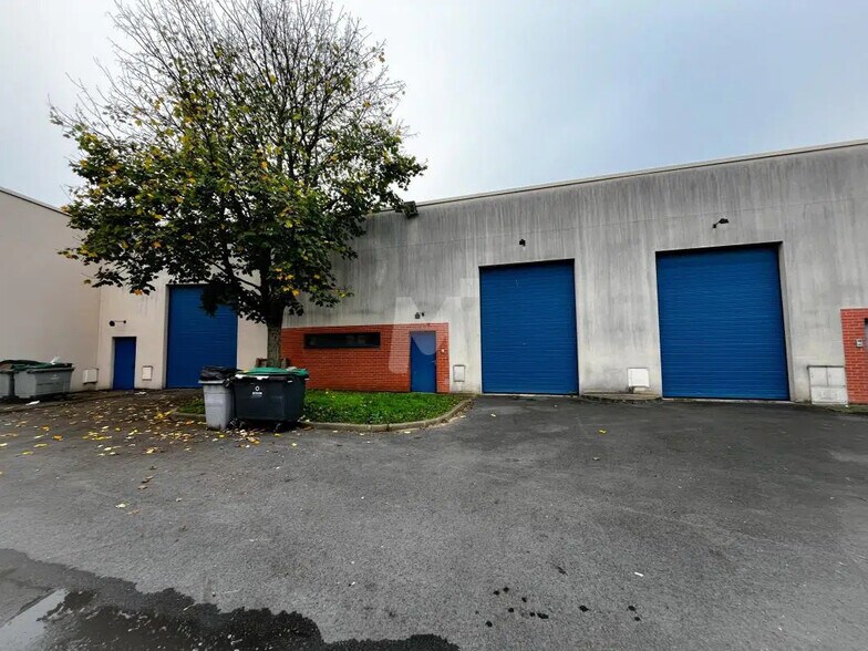 Flex dans Moissy-Cramayel à louer - Photo du bâtiment - Image 3 de 9