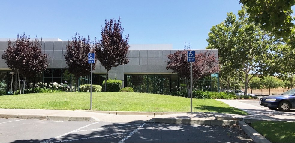 46700-46740 Lakeview Blvd, Fremont, CA à louer - Photo du bâtiment - Image 2 de 5