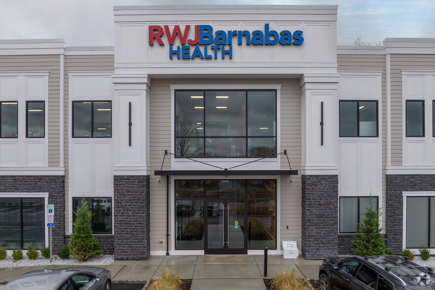 45 County Road 520, Marlboro, NJ à louer - Photo du bâtiment - Image 3 de 4