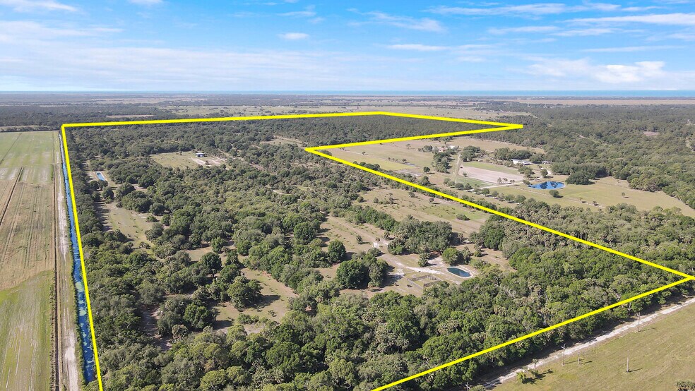 26714 martin highway, Okeechobee, FL à vendre - Photo du bâtiment - Image 1 de 27