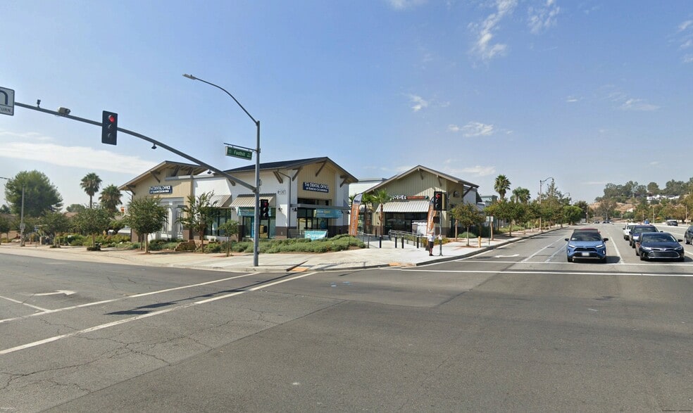 8865-8875 Foothill Blvd, Rancho Cucamonga, CA à louer - Photo du bâtiment - Image 2 de 13