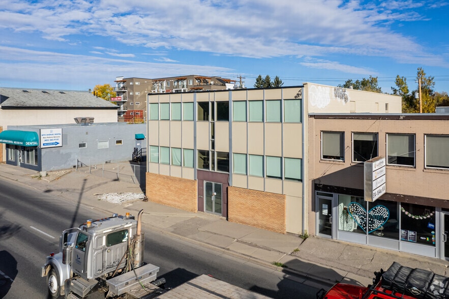 818 16th Ave NW, Calgary, AB for lease - Primary Photo - Image 1 of 6