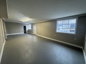 9090 Frederick Rd, Ellicott City, MD for lease Interior Photo- Image 2 of 4