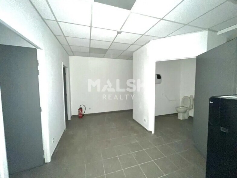 Retail in Lyon for lease - Interior Photo - Image 3 of 5