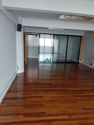 Plus de détails pour Bureau à vendre