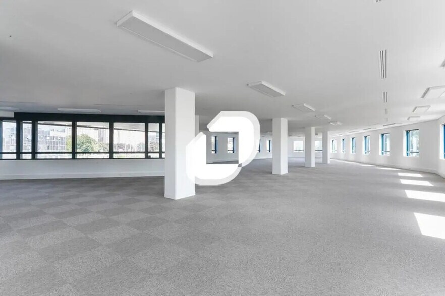 Bureau dans Noisy-le-Grand à louer - Photo intérieure - Image 3 de 13