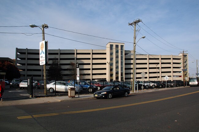 More details for 60 Wallenberg Ave, Trenton, NJ - Retail for Lease