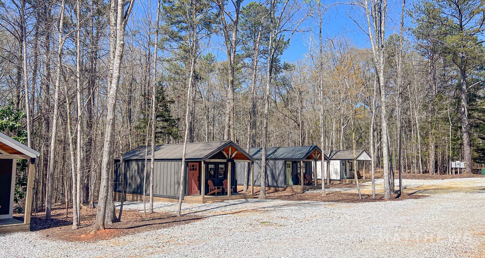 700 Parkdale Dr, Hartwell, GA à vendre - Photo principale - Image 1 de 5