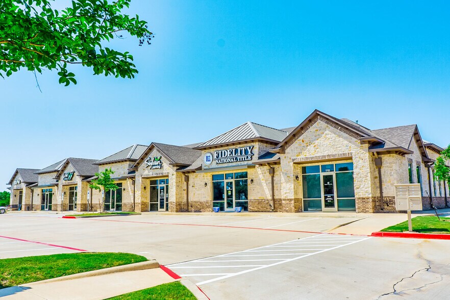 2750 Churchill Dr, Flower Mound, TX à louer - Photo du bâtiment - Image 3 de 6