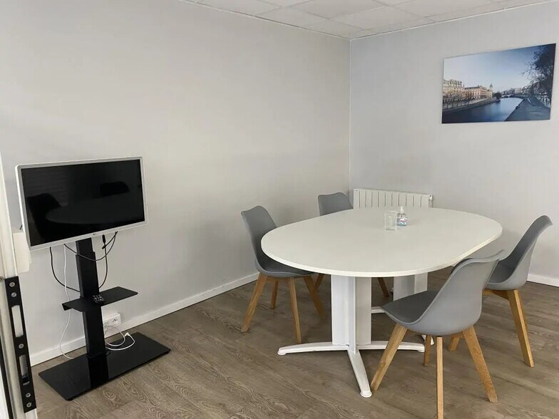 Bureau dans Paris à vendre - Photo du bâtiment - Image 2 de 6