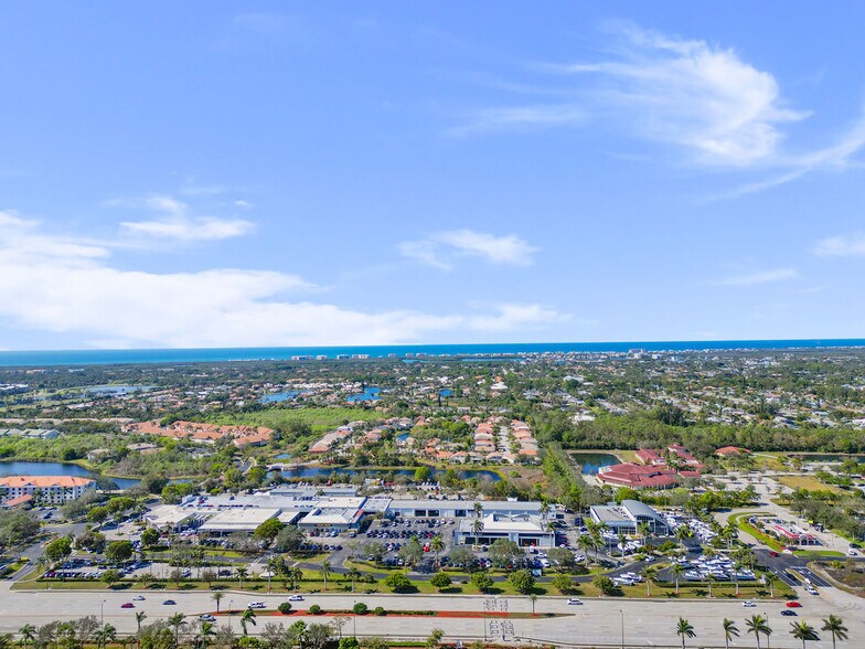 28450 Tamiami Trl S, Bonita Springs, FL à vendre - Photo du bâtiment - Image 1 de 6