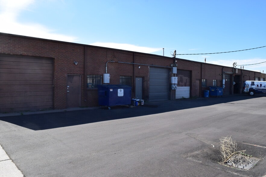 2390 S Kalamath St, Denver, CO for lease - Building Photo - Image 3 of 11