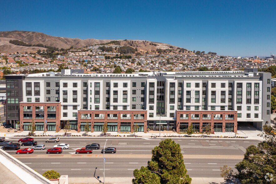 988 El Camino Real, South San Francisco, CA à louer - Photo du bâtiment - Image 2 de 29