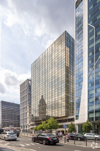 207 Rue De Bercy, Paris à louer - Photo du bâtiment - Image 3 de 3