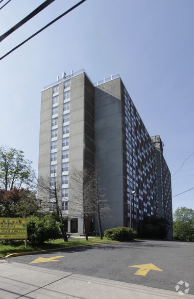 489 W State St, Trenton, NJ for lease - Building Photo - Image 2 of 31