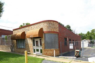 Plus de détails pour 6717 Olive Blvd, Saint Louis, MO - Bureau/Commerce de détail à louer