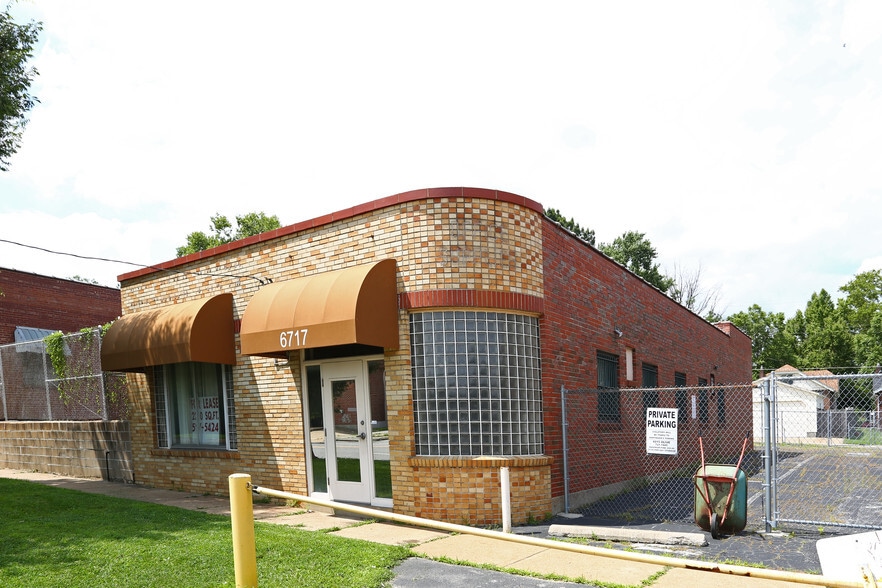 6717 Olive Blvd, Saint Louis, MO for lease - Primary Photo - Image 1 of 2