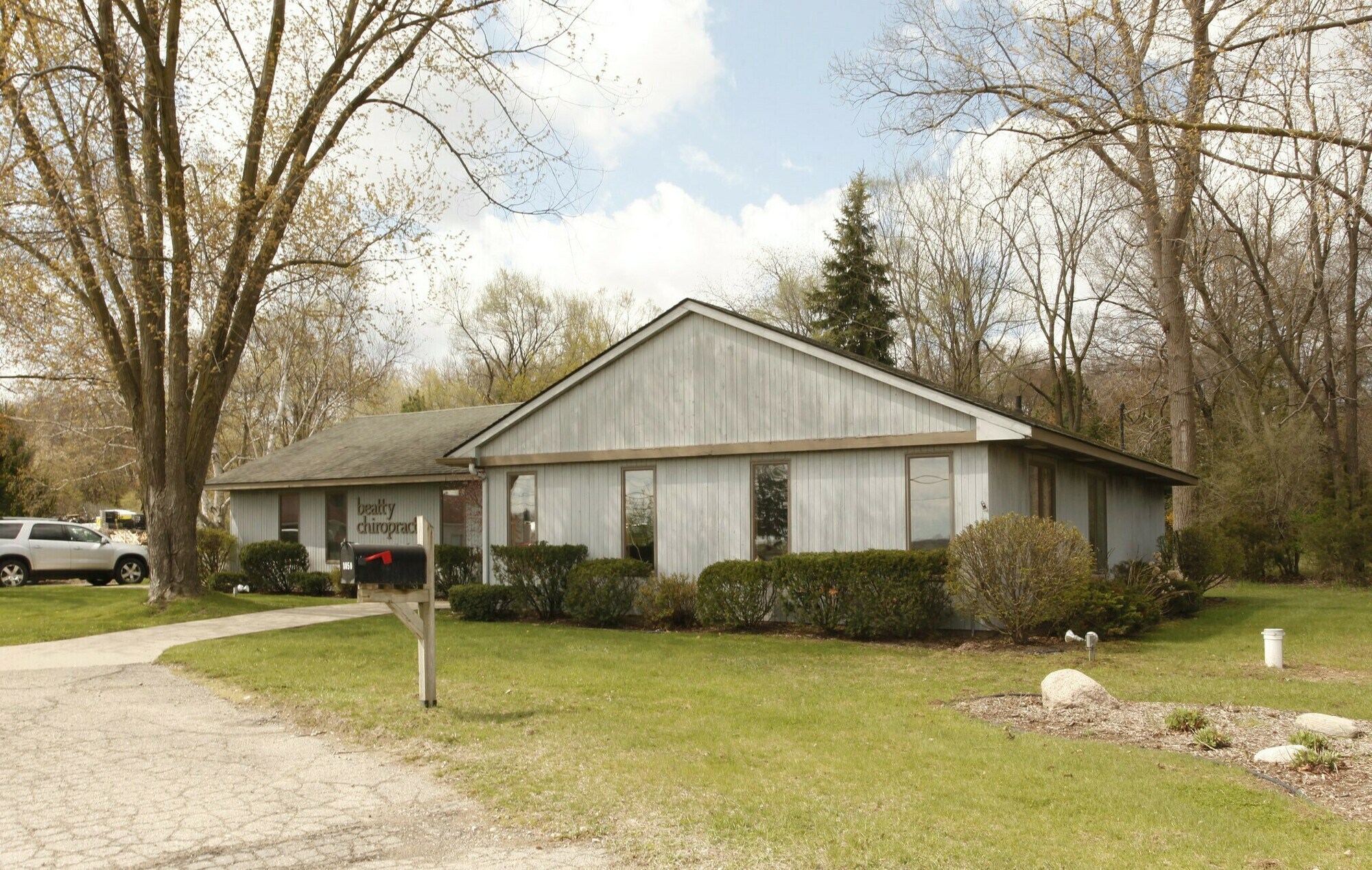 8050 W Grand River Rd, Brighton, MI à vendre Photo du bâtiment- Image 1 de 4