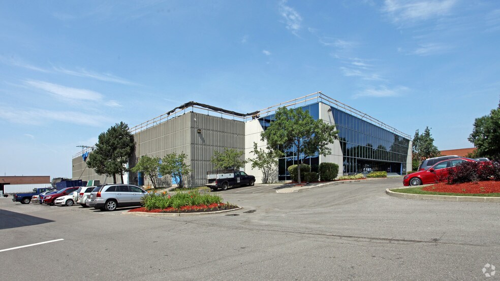 6200 Tomken Rd, Mississauga, ON à louer - Photo du bâtiment - Image 1 de 2
