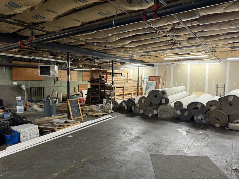 29 Rocky Point Yaphank Rd, Rocky Point, NY à louer - Photo intérieure - Image 2 de 11