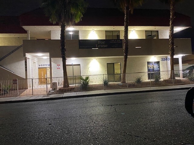 3340 Topaz St, Las Vegas, NV à louer - Photo du bâtiment - Image 3 de 14