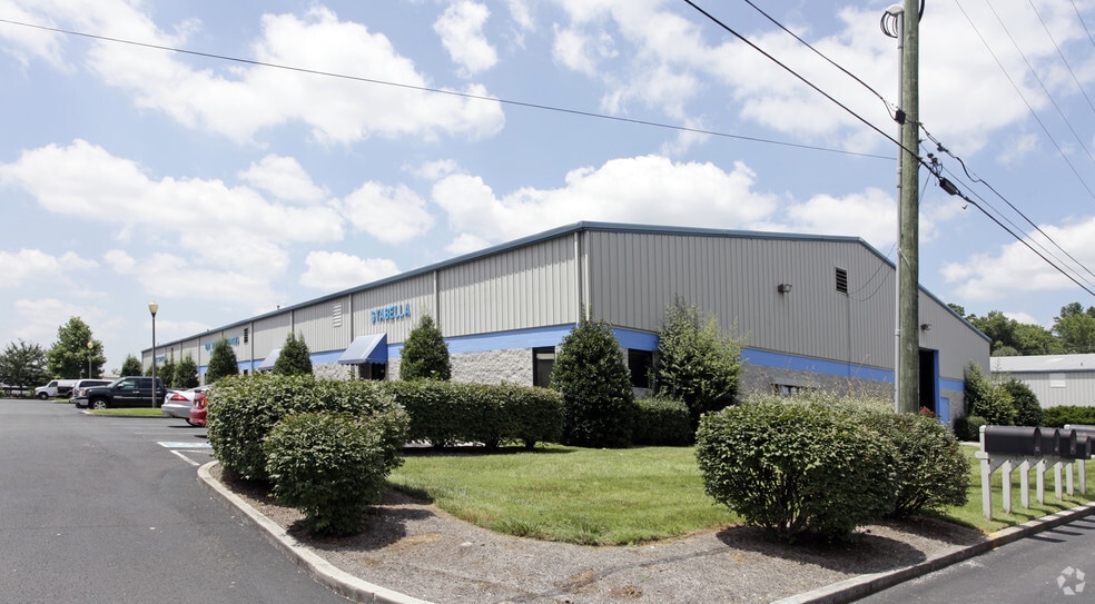 4123-4139 Appalachian Way, Knoxville, TN for lease - Building Photo - Image 1 of 14