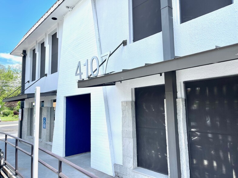 4107 Medical Pky, Austin, TX for lease - Building Photo - Image 2 of 6