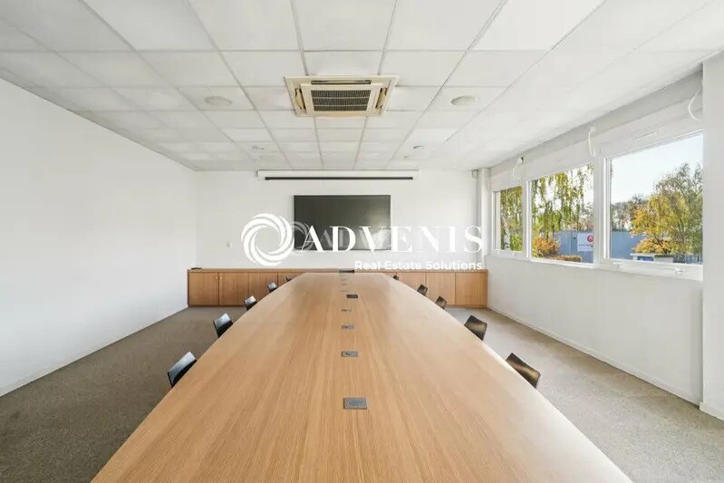 Bureau dans Villepinte à vendre - Photo du bâtiment - Image 2 de 12