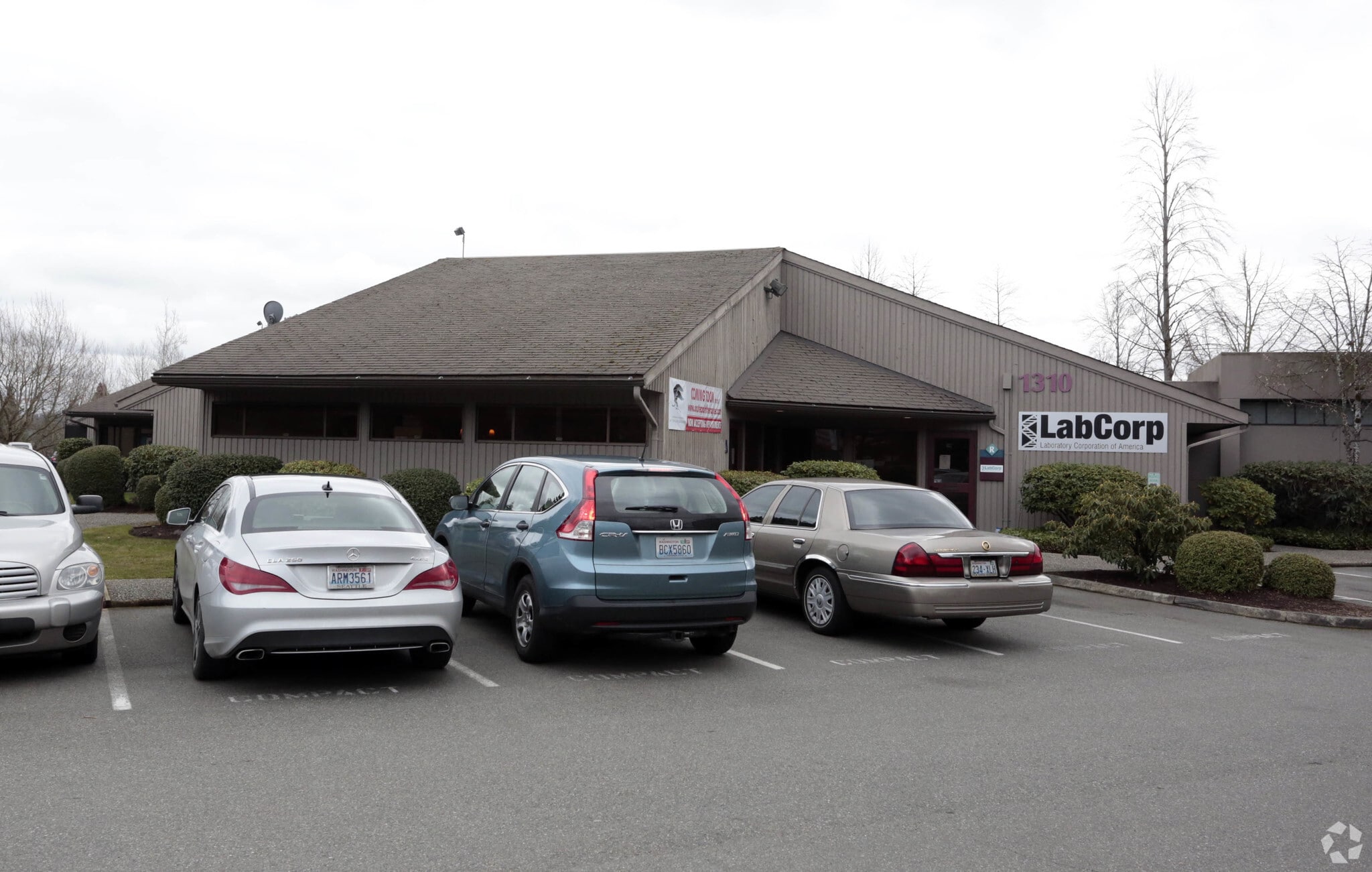 Wilburton Central portfolio of 2 properties for sale on LoopNet.ca Primary Photo- Image 1 of 8