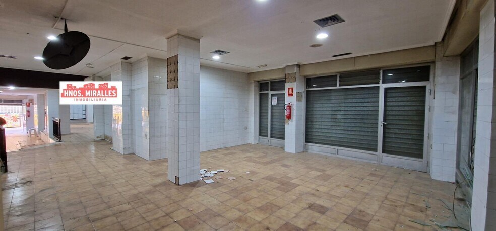 Commerce de détail dans Elche à louer - Photo intérieure - Image 2 de 24
