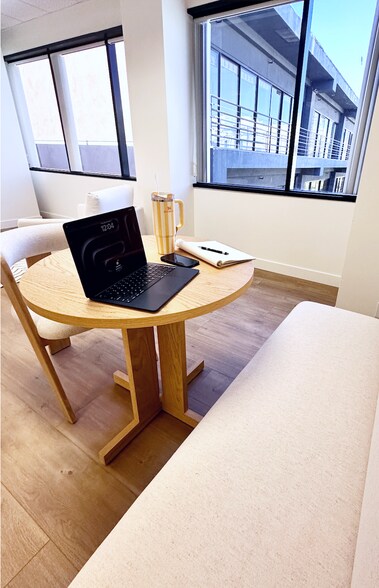 1990 Westwood Blvd, Los Angeles, CA à louer - Photo intérieure - Image 3 de 8