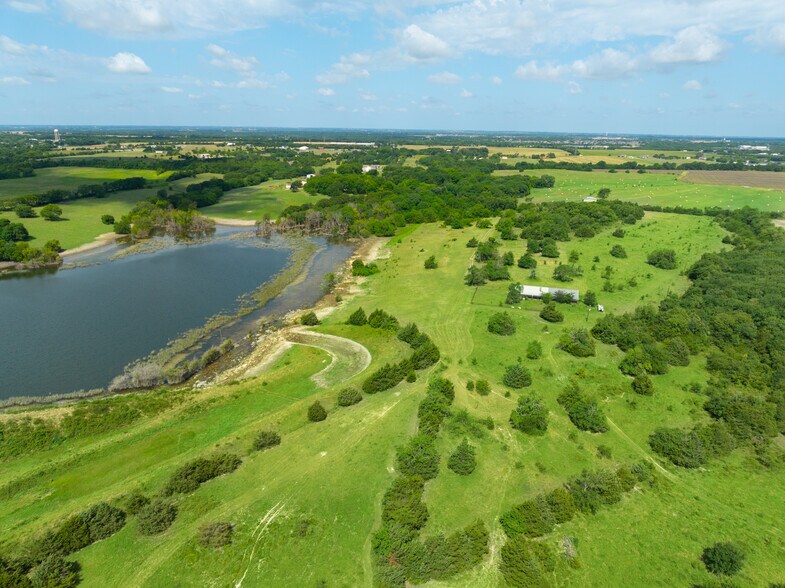 318 Cold Springs Rd, Van Alstyne, TX à vendre - Photo du bâtiment - Image 2 de 18