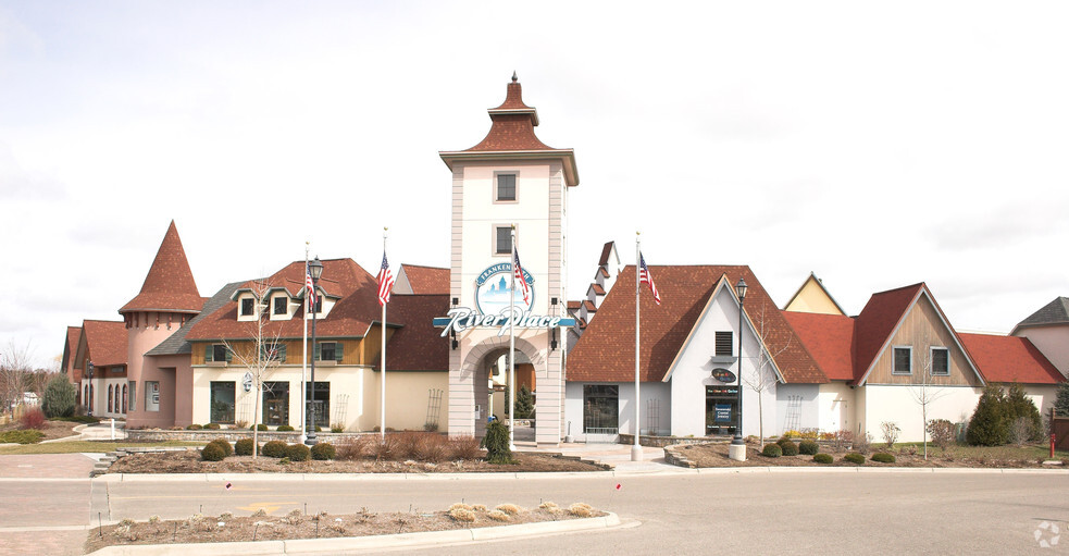 925 S Main St, Frankenmuth, MI for sale - Primary Photo - Image 1 of 1