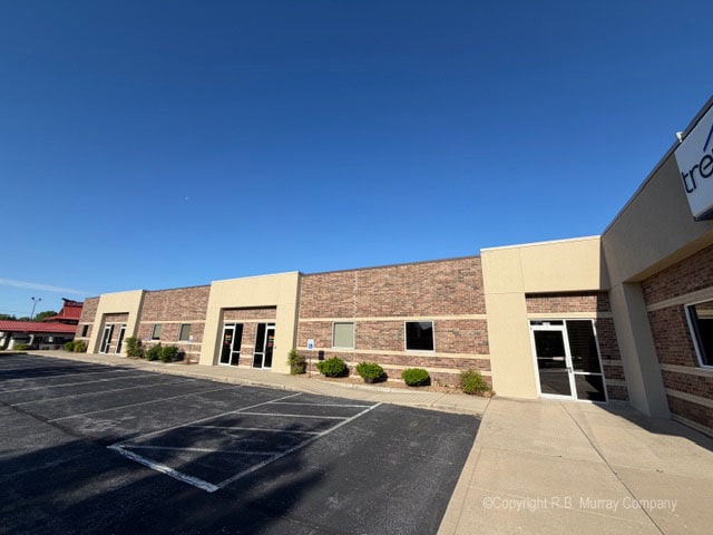 1701 S Enterprise Ave, Springfield, MO for lease - Building Photo - Image 2 of 7