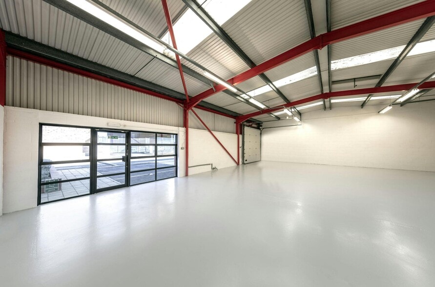 263-266 Argyll Ave, Slough for lease - Building Photo - Image 2 of 3