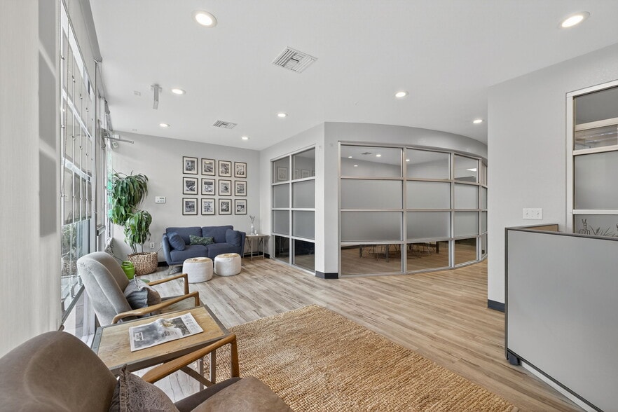 1817-1819 K St, Sacramento, CA à vendre - Photo du bâtiment - Image 1 de 13