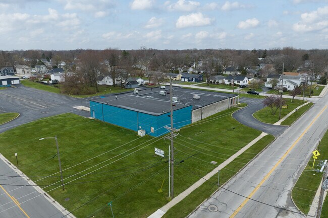 Plus de détails pour 300 E Poe Rd, Bowling Green, OH - Local d'activités, Industriel à louer